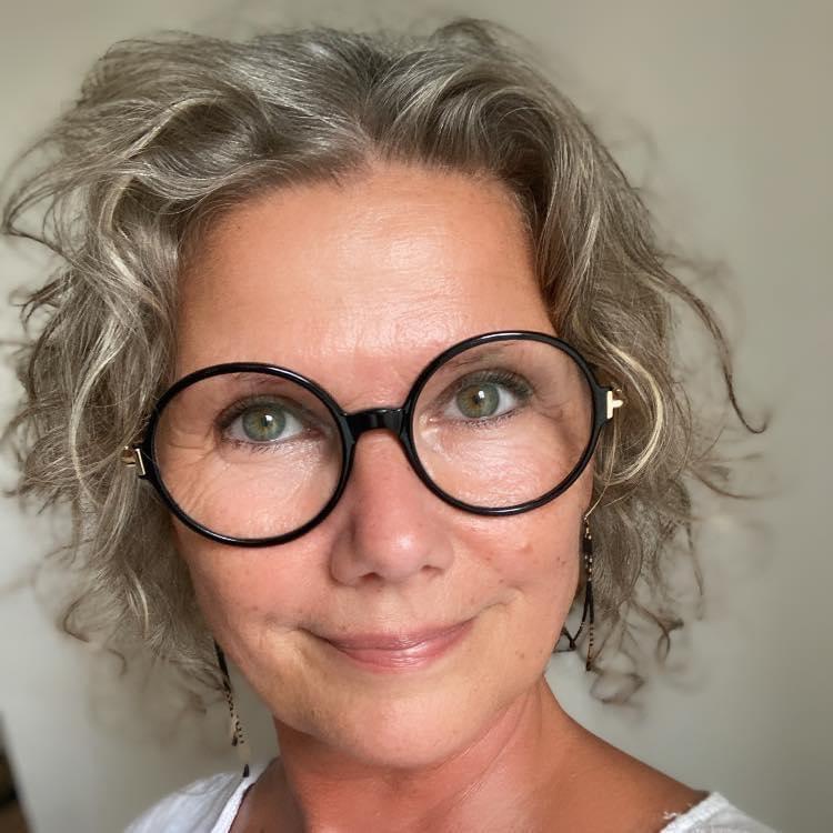 Gitte Smith fortolker Thøger Larsen sange